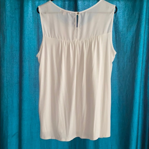Green Envelope sleeveless top- new, never worn! - Picture 2 of 2